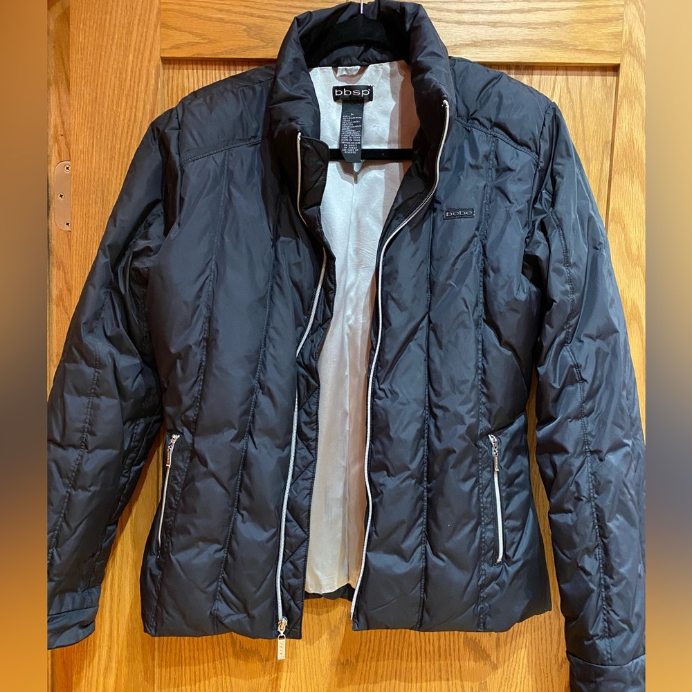 VINTAGE Bebe Sport Women’s black puffer jacket size large.